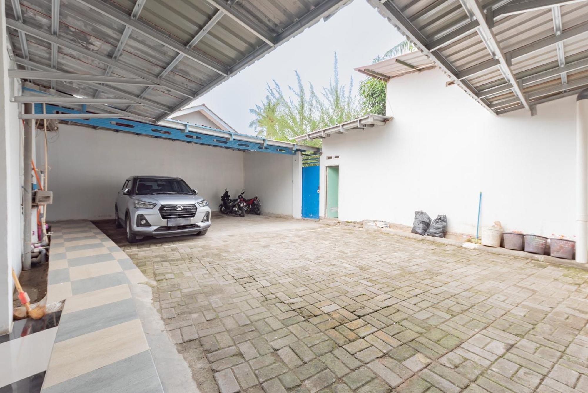Reddoorz At Jalan Otista Karawang Exterior foto